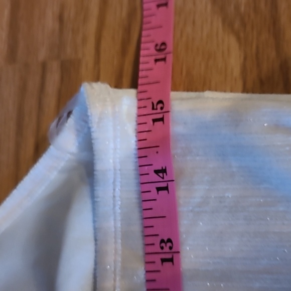 Popular Basics Cream Shimmer Short / Skort Romper Size Medium - Picture 9 of 14